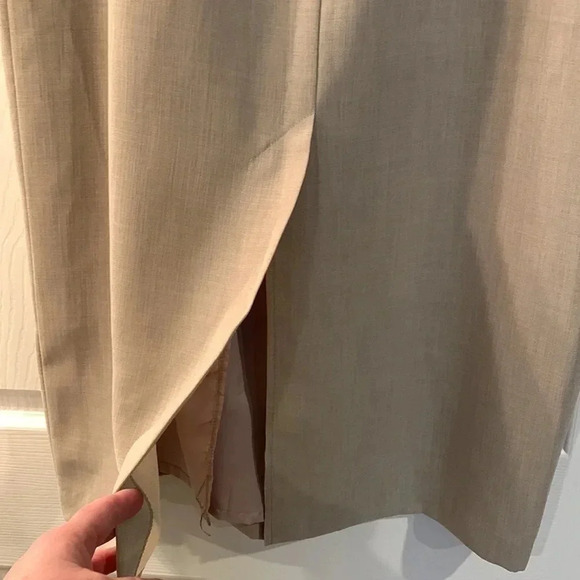 AE Oatmeal Lined Skirt  Sz 18 - Picture 4 of 6